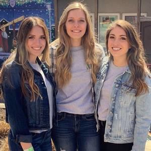 Meet your Posher, Maura